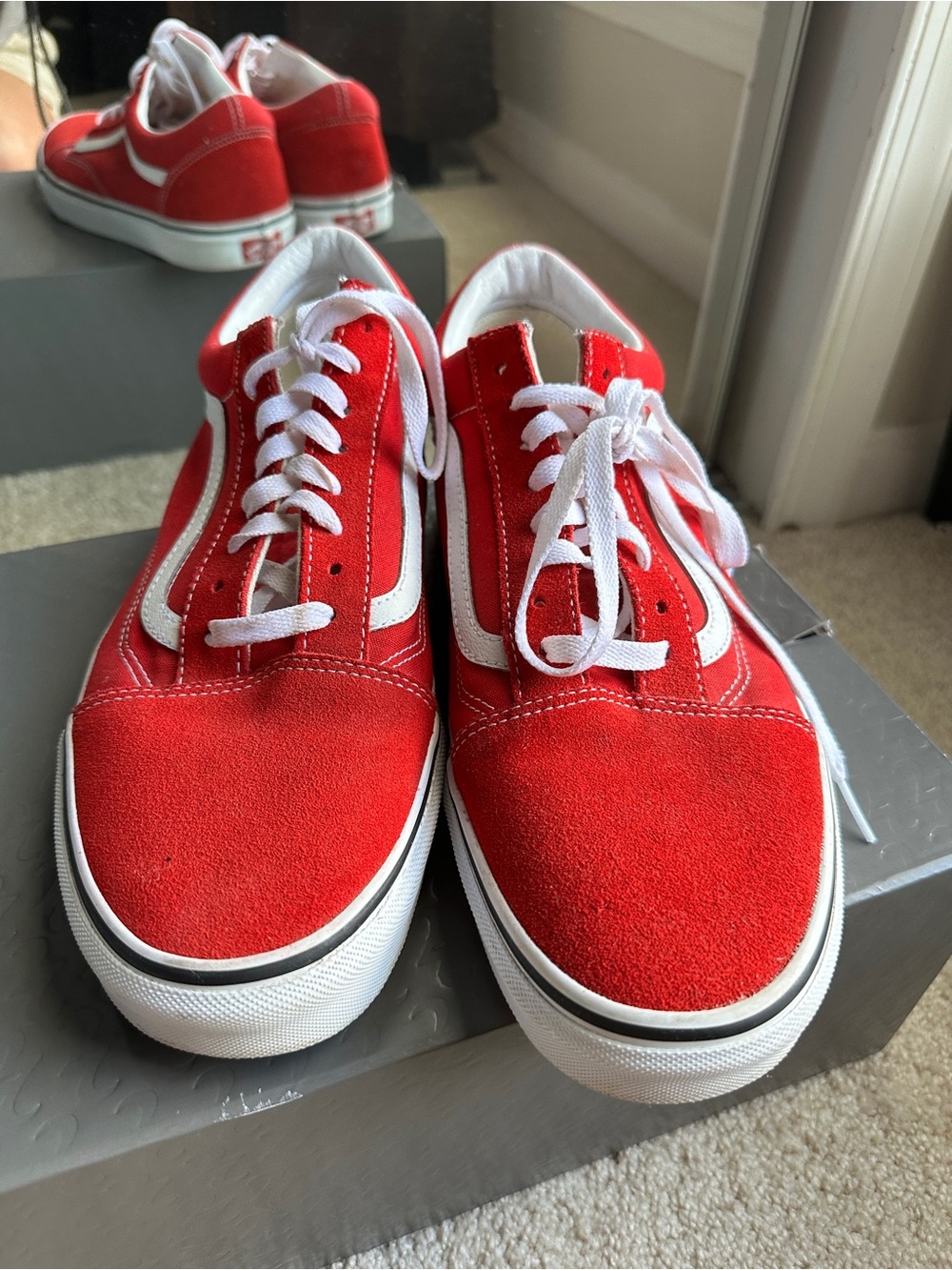 Vans Old Skool Men’s Low-Top Sneakers - Picture 2 of 6